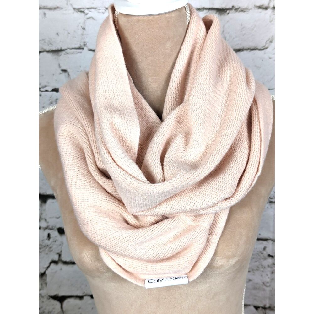 CALVIN KLEIN Soft Cozy Infinity Scarf in Blush Pink Feminine Classic 15"x 31"